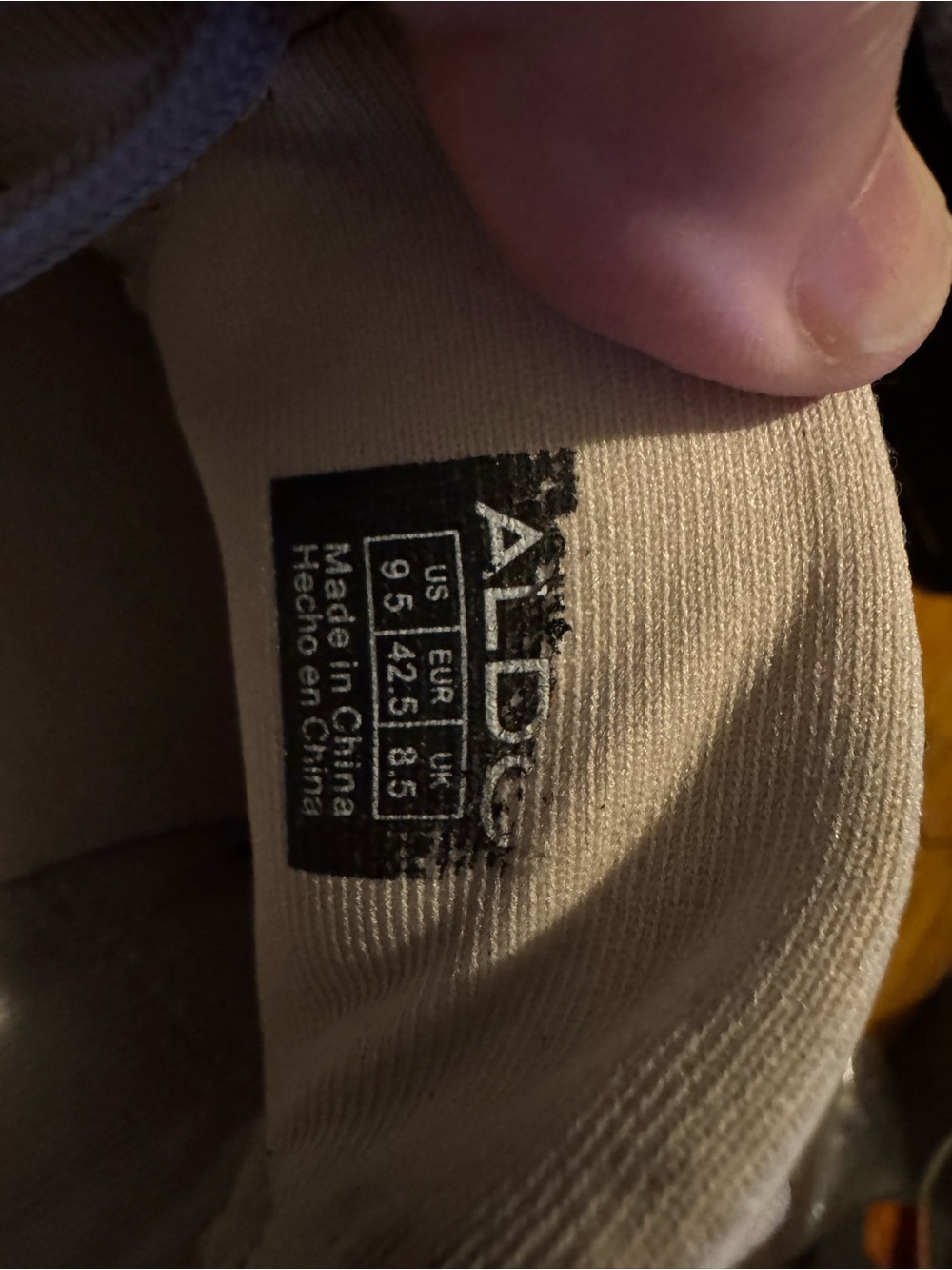 Aldi’s Men's Casual Leather Lace-Up Sneakers beige with green trim - Picture 7 of 8